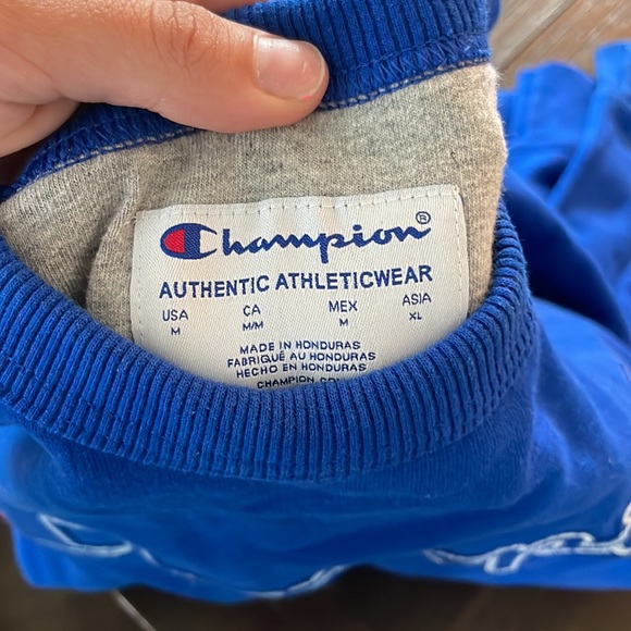champion sweatshirt - Picture 2 of 2